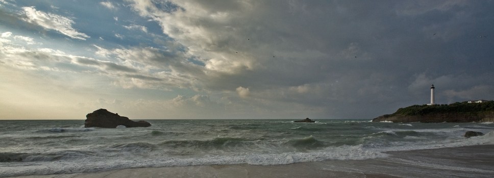 Bannière le Phare sous les nuages