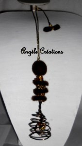 vendu collier sautoir tourbillon marron (2)