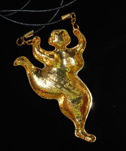 niki de saint phalle collier nana verso