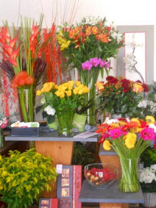 photo de a boutique très colorée