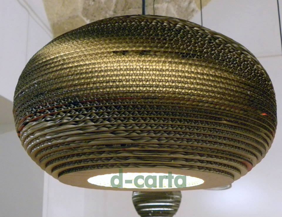 Lampe en carton