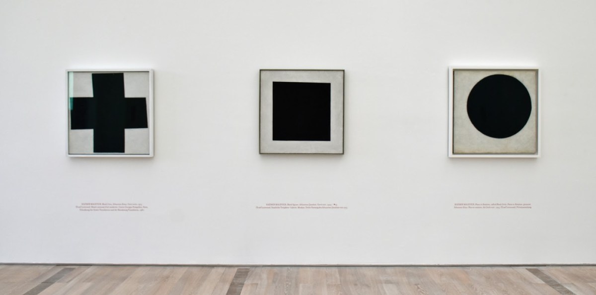 Malevitch croix carré cercle noir