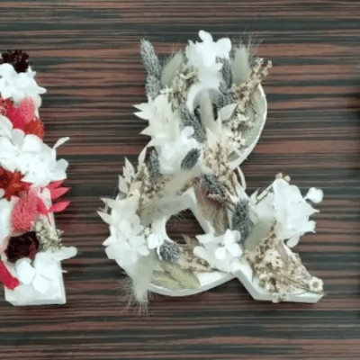 Un alphabet en fleurs&nbsp;séchées